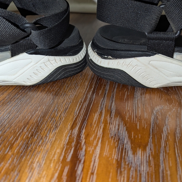 Dansko Sporty Black Women's Sandals - Picture 7 of 9